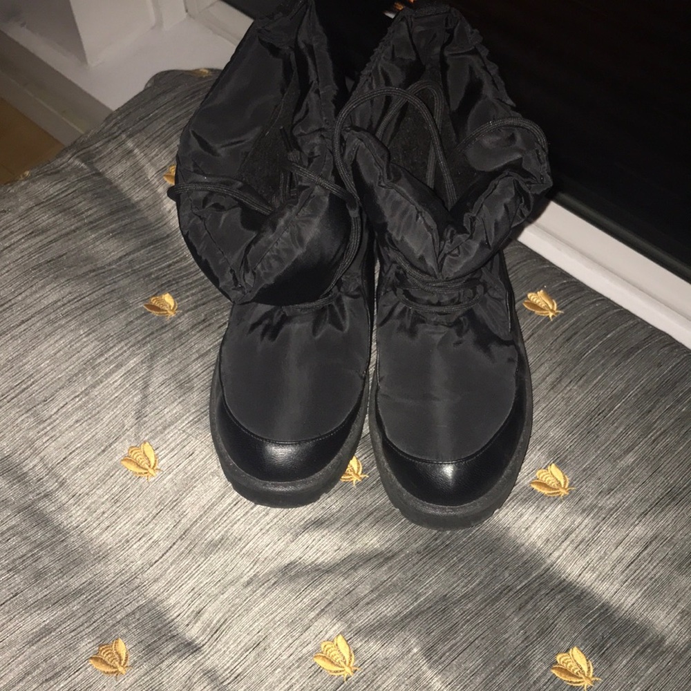 Black Winter Boots